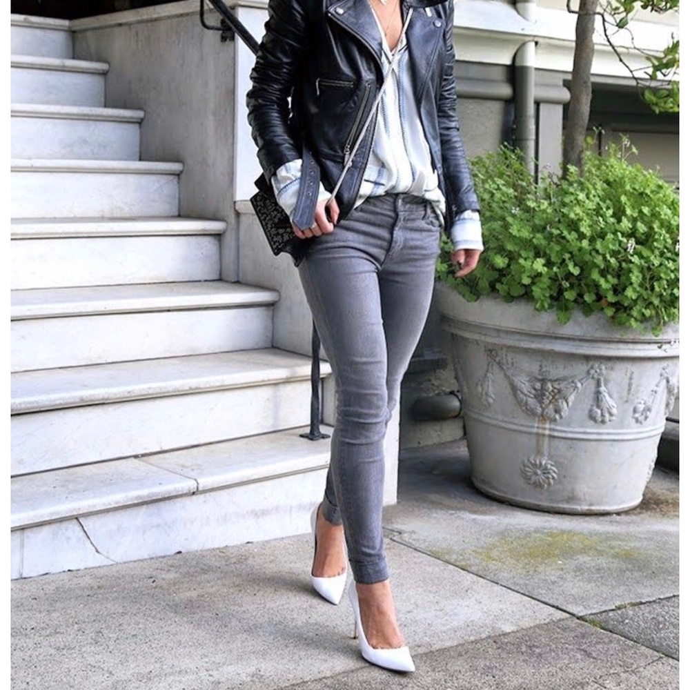 ⚡️ Charming White Pumps - Picture 4 of 6